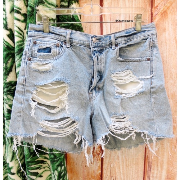 American eagle 90s boyfriend shorts 🍃 - Picture 4 of 11